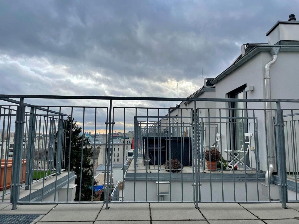 Eca Rooftop Live - Private Rooms & Serviced Apartments Wien Exteriör bild