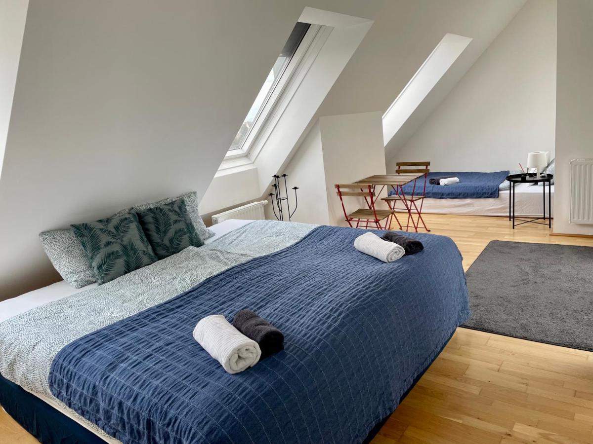 Eca Rooftop Live - Private Rooms & Serviced Apartments Wien Rum bild