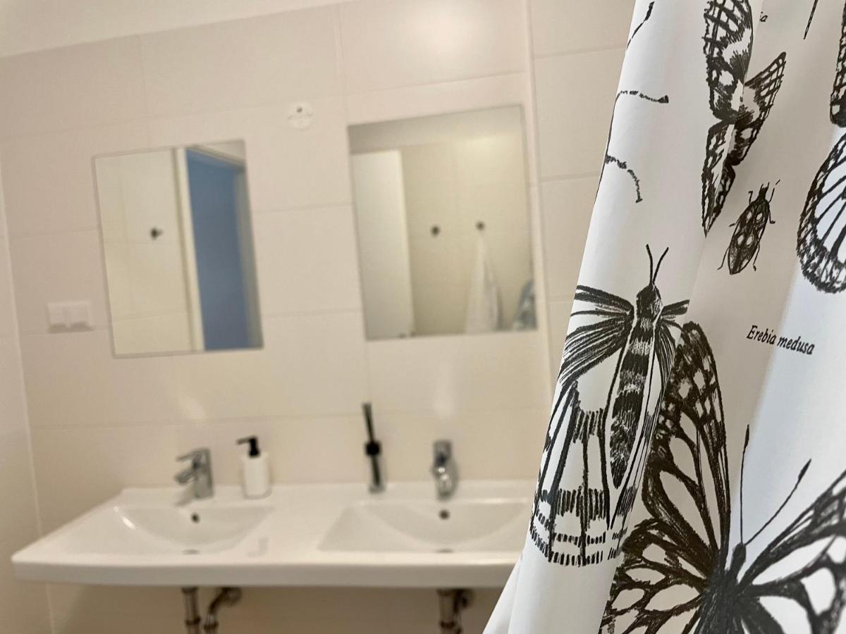 Eca Rooftop Live - Private Rooms & Serviced Apartments Wien Exteriör bild