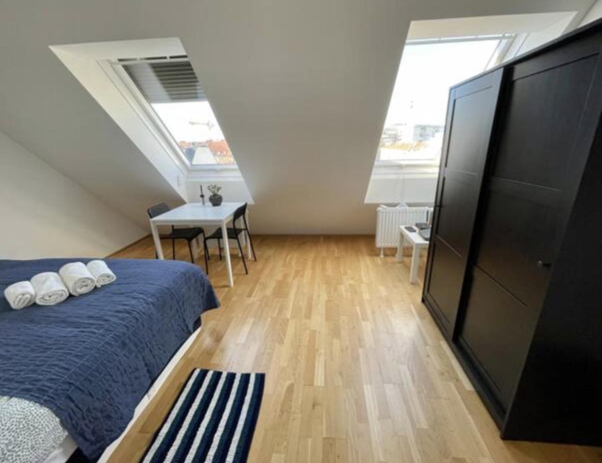 Eca Rooftop Live - Private Rooms & Serviced Apartments Wien Exteriör bild